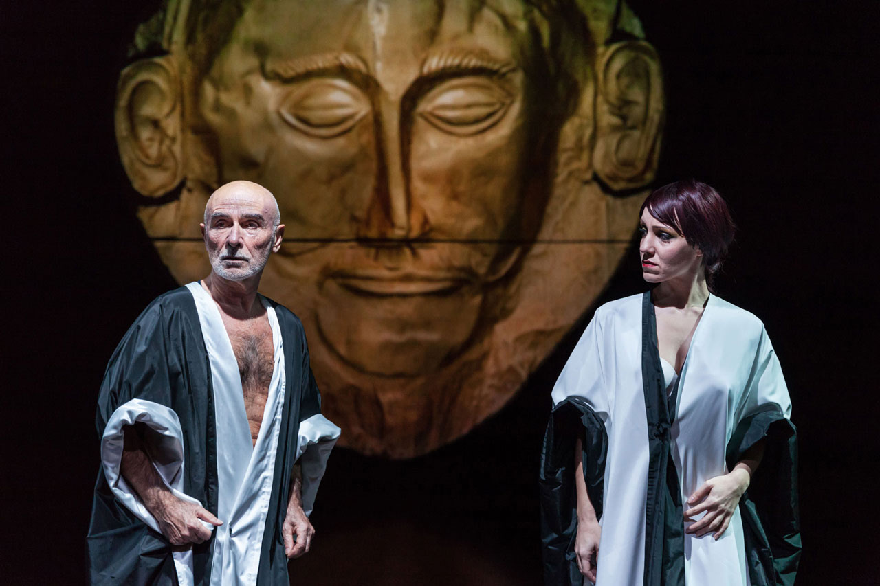 Attori al teatro Florian di Pescara