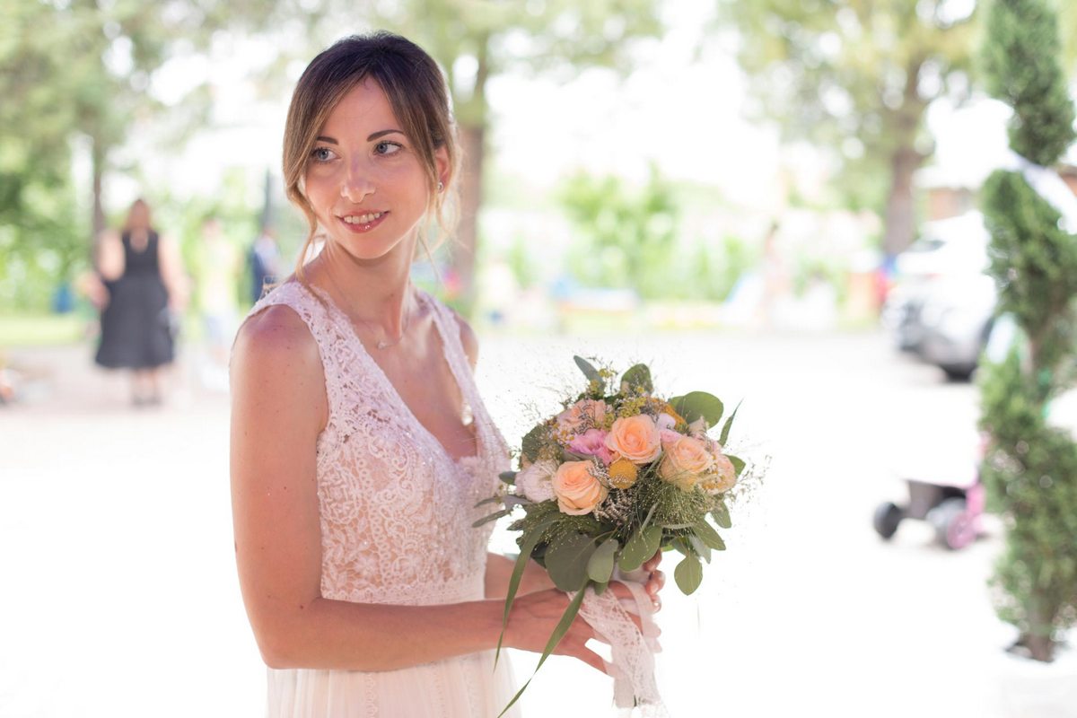La sposa e il suo bouquet a Pescara, fiori - Fotografo di matrimonio Pescara
