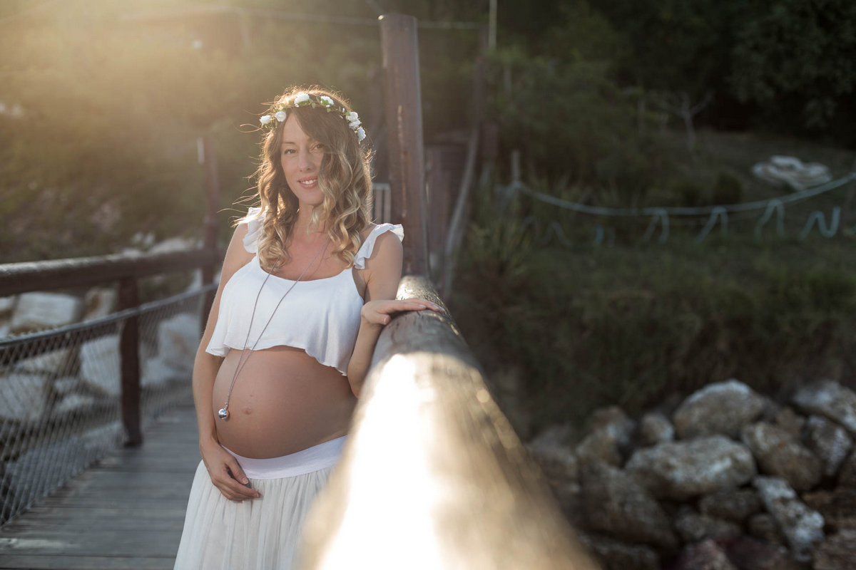 Mamma con il pancione ai trabocchi abruzzesi a S.Vito (CH), bellissimo Abruzzo - Fotografo di matrimonio Pescara